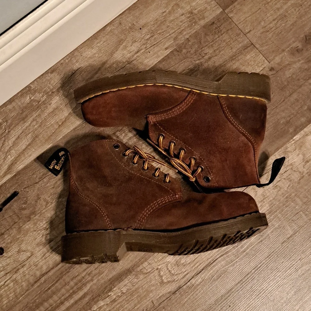 Vintage Dr. Martens Made In England - Picture 6 of 9